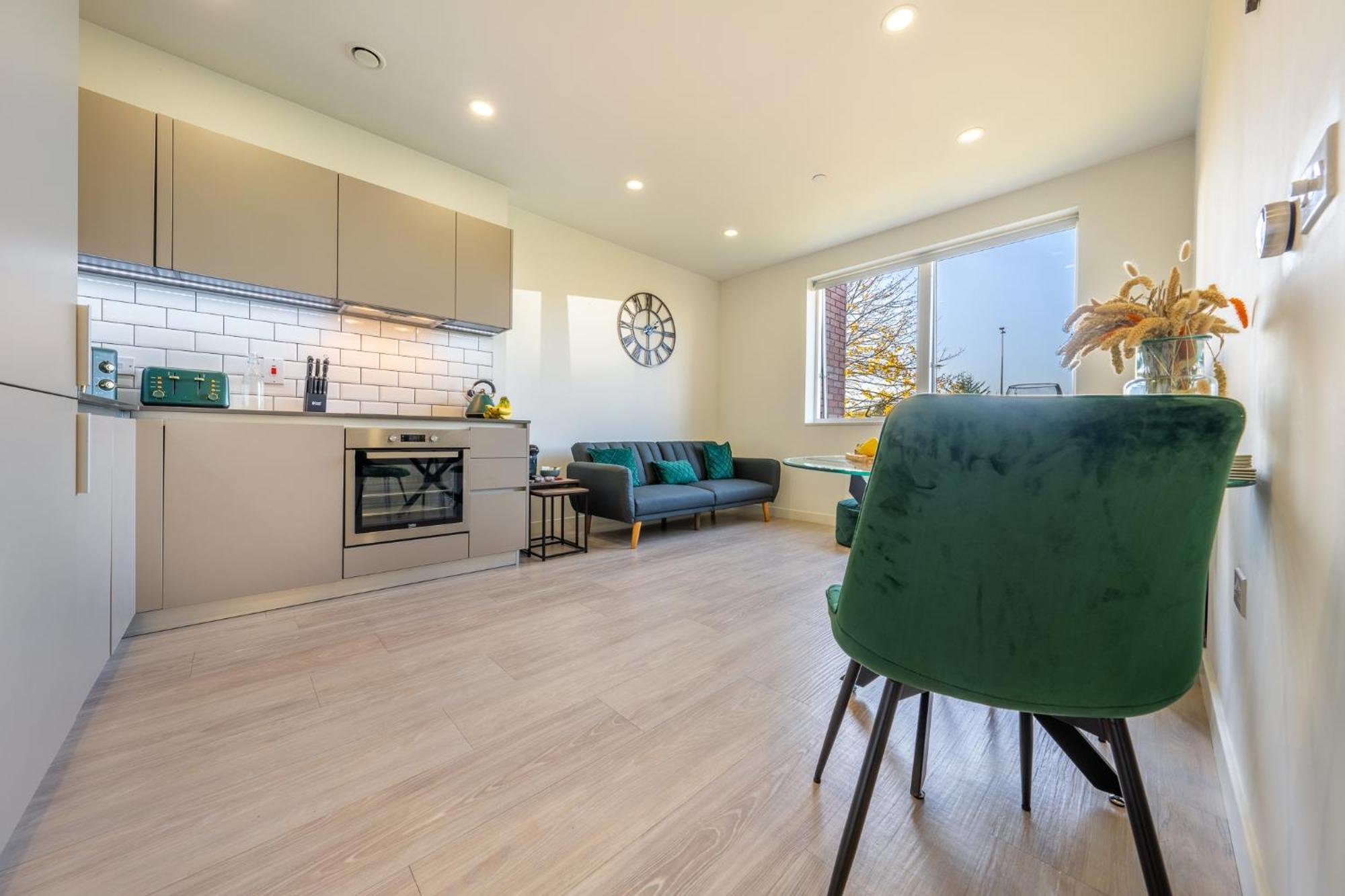 Luxury 1 Bedroom Serviced Apartment With Roof Terrace & Gym Stevenage Eksteriør billede