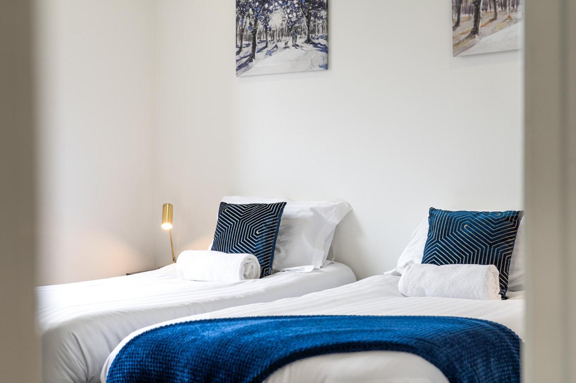 Luxury 1 Bedroom Serviced Apartment With Roof Terrace & Gym Stevenage Eksteriør billede