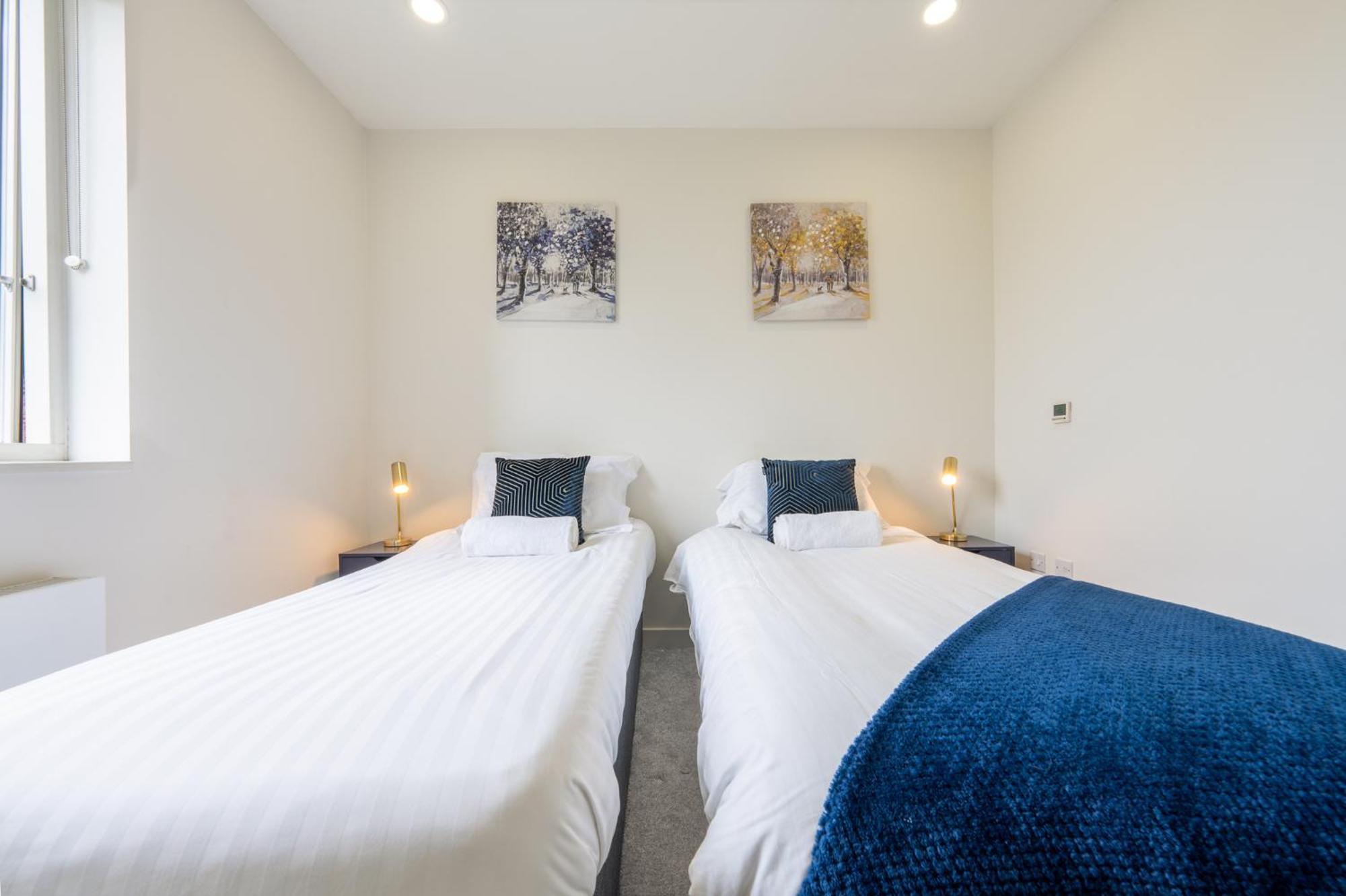 Luxury 1 Bedroom Serviced Apartment With Roof Terrace & Gym Stevenage Eksteriør billede
