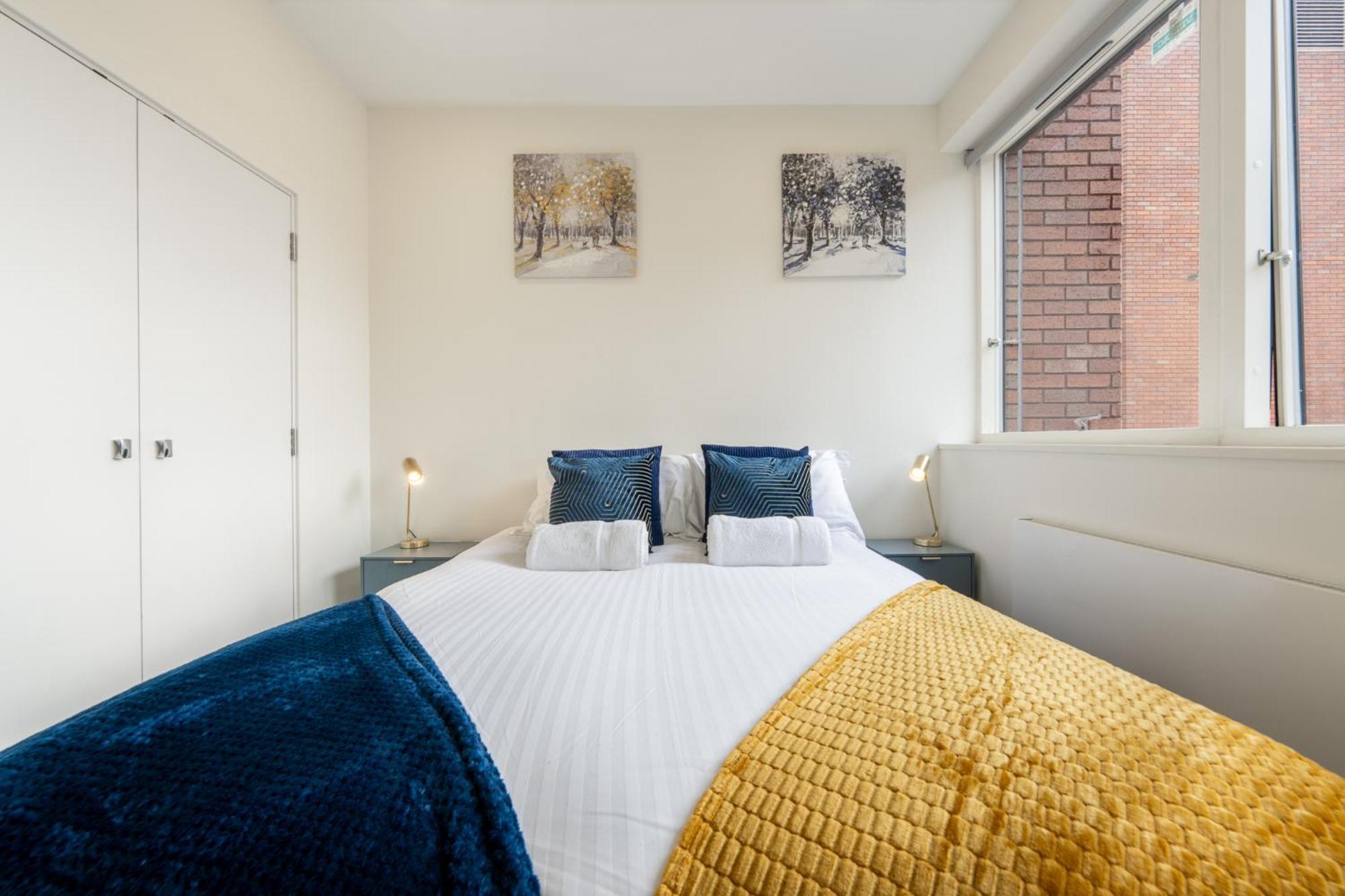Luxury 1 Bedroom Serviced Apartment With Roof Terrace & Gym Stevenage Eksteriør billede