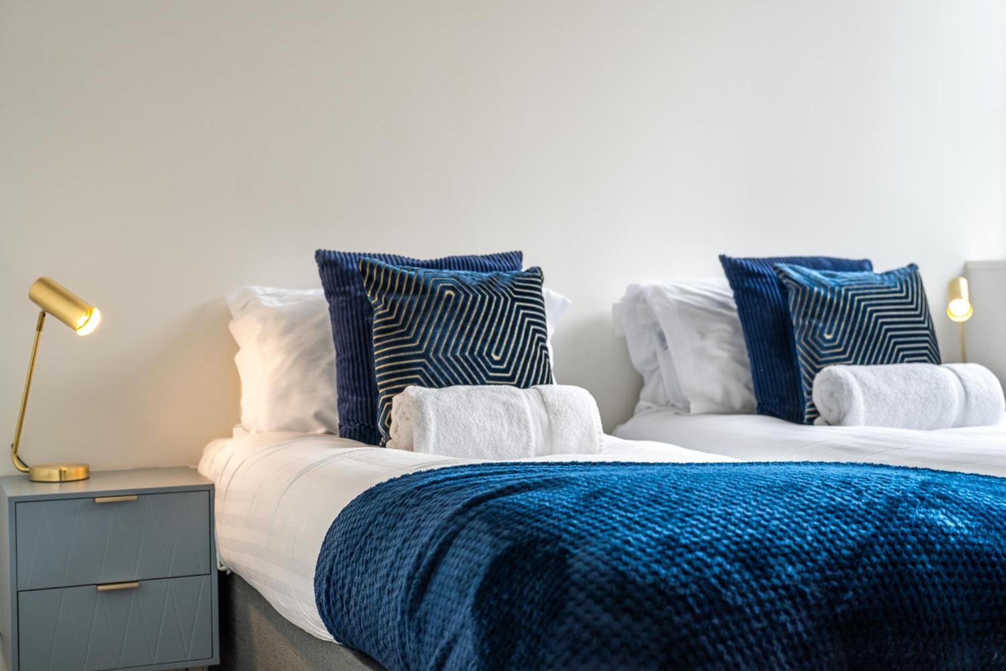 Luxury 1 Bedroom Serviced Apartment With Roof Terrace & Gym Stevenage Eksteriør billede