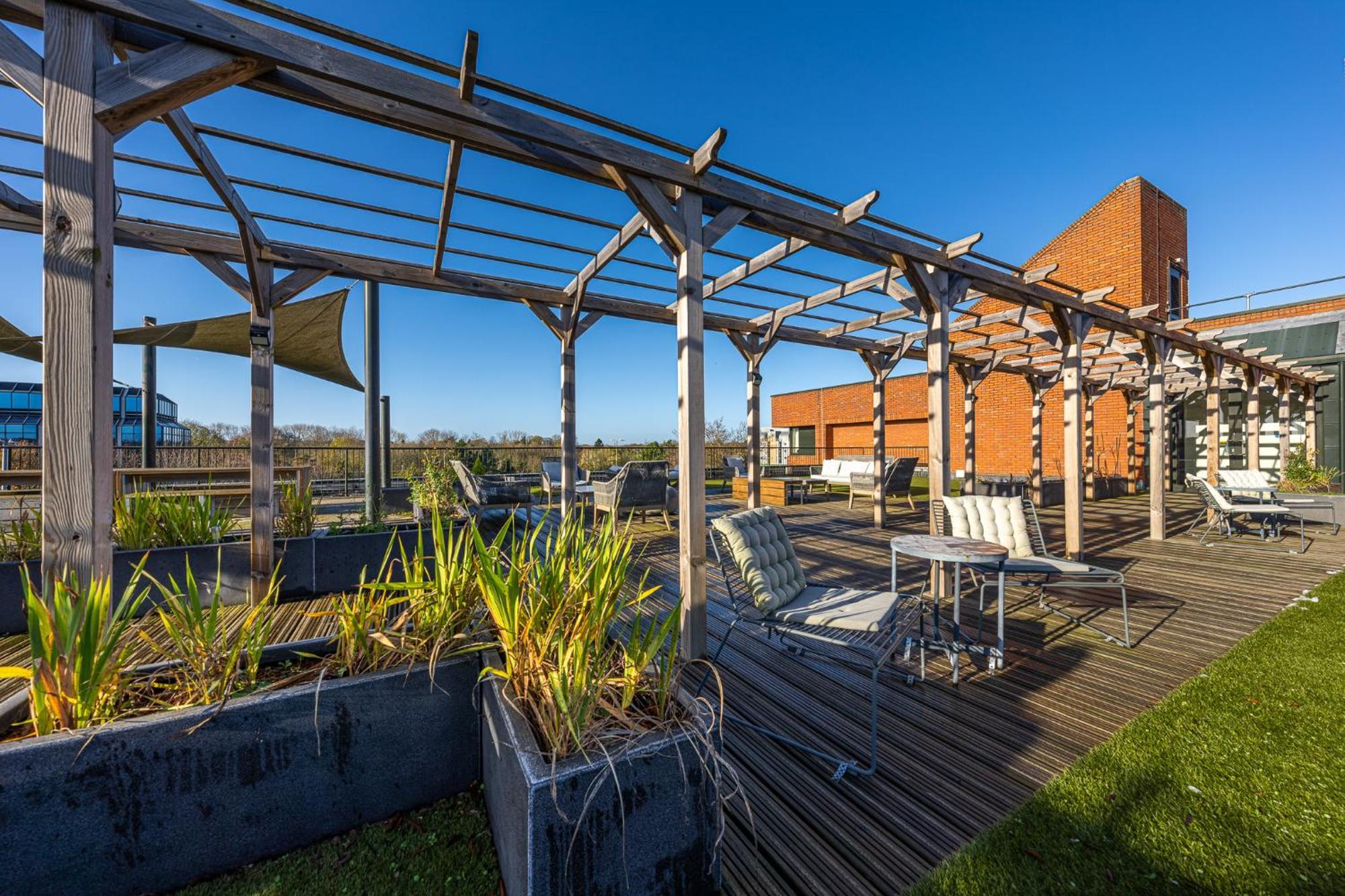 Luxury 1 Bedroom Serviced Apartment With Roof Terrace & Gym Stevenage Eksteriør billede
